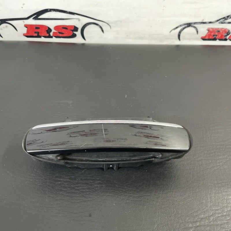 Maner usa dreapta fata / Audi A4 B8 2011 / Caroserie, oglinzi si faruri
