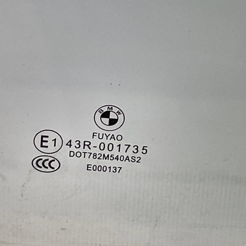 Geam dreapta fata / BMW Seria 3 F30 2013 / Caroserie, oglinzi si faruri