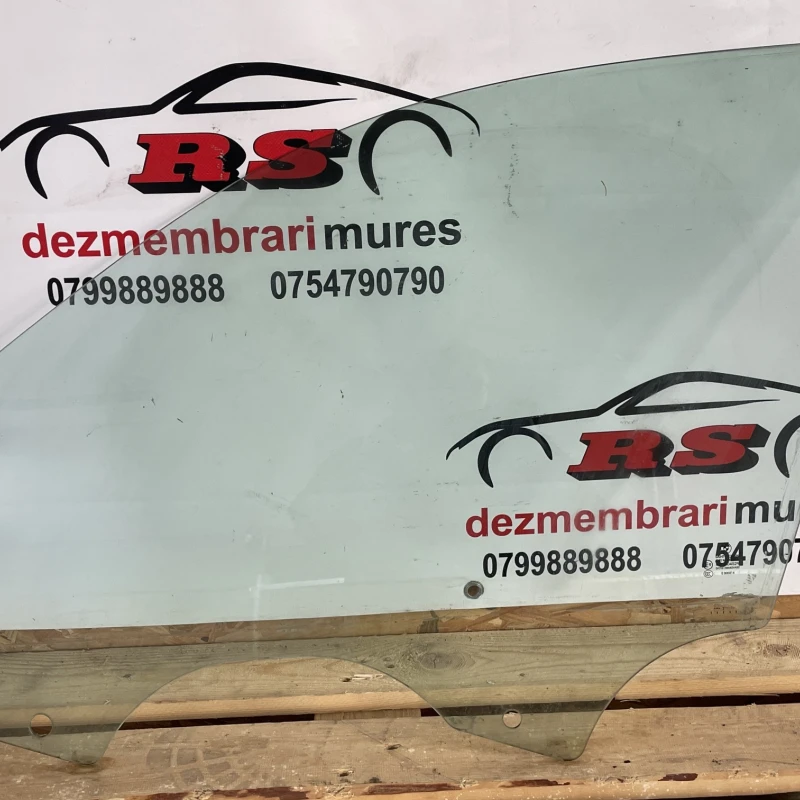 Geam stanga fata / BMW X3 F25 2011 / Caroserie, oglinzi si faruri