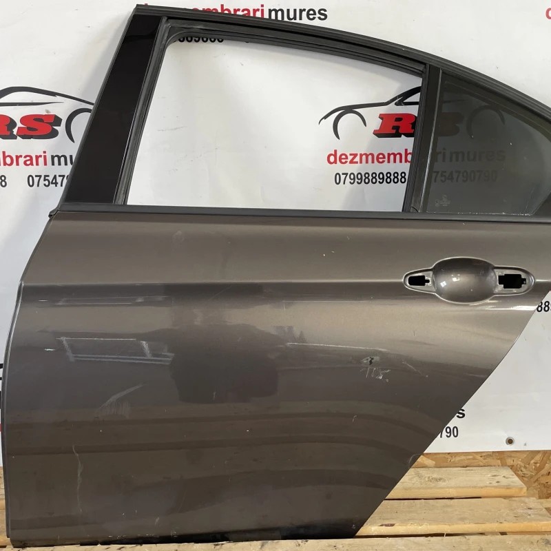 Usa stanga spate / BMW Seria 3 F30 2013 / Caroserie, oglinzi si faruri