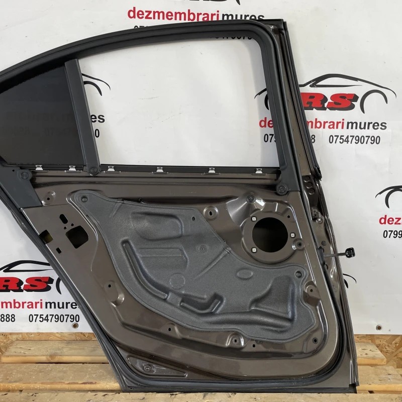 Usa stanga spate / BMW Seria 3 F30 2013 / Caroserie, oglinzi si faruri