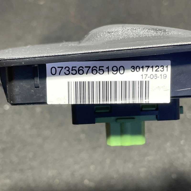 Butoane comanda geam dreapta fata / Peugeot Boxer Boxer 2018 / Interior