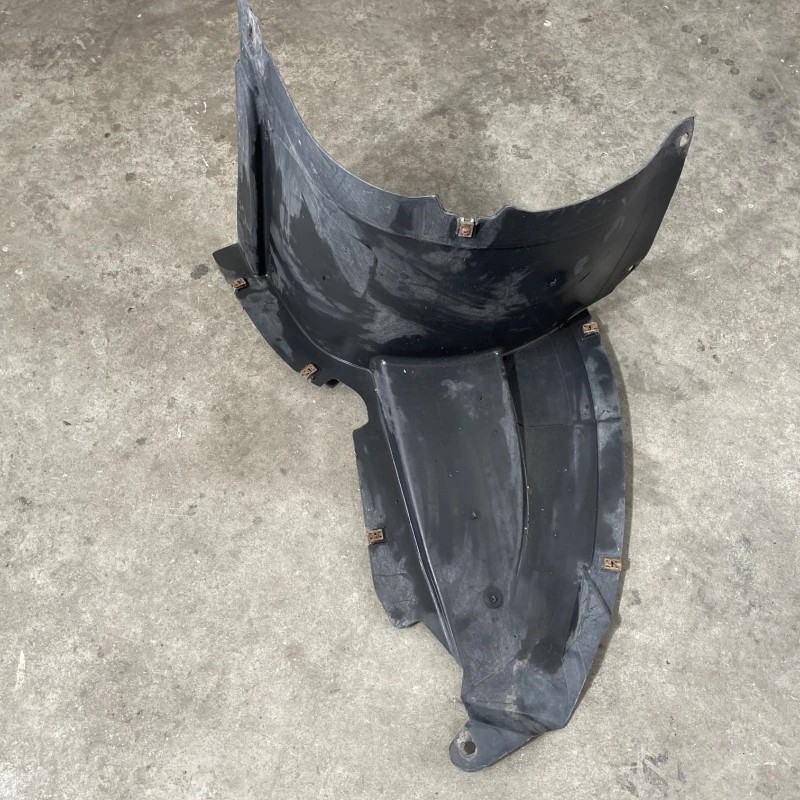 Carenaj stanga fata mic / Volkswagen Passat B7 2013 / Caroserie, oglinzi si faruri
