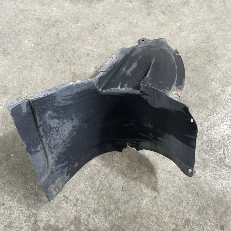 Carenaj stanga fata mic / Volkswagen Passat B7 2013 / Caroserie, oglinzi si faruri