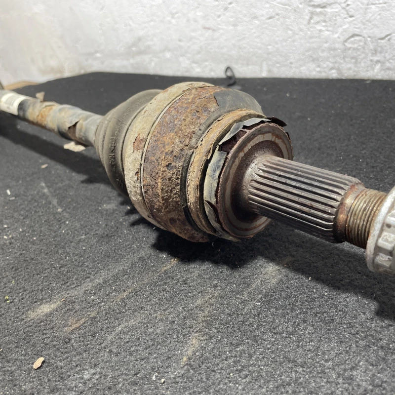 Planetara stanga spate / BMW X3 F25 2011 / Cutie viteze, ambreiaj, transmisie