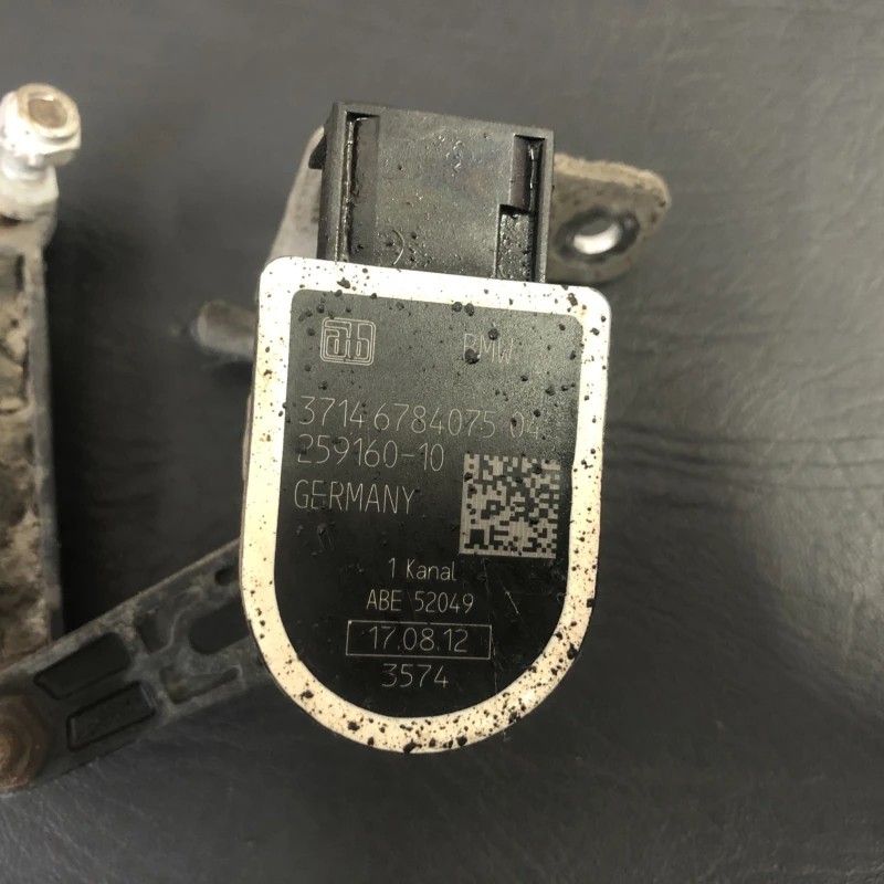 Senzor nivel far / BMW Seria 5 F11 2013 / Audio si electronice