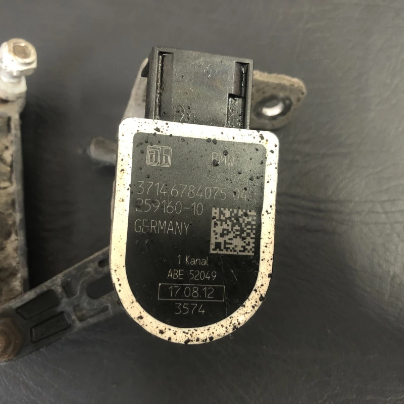 Senzor nivel far / BMW Seria 5 F11 2013 / Audio si electronice