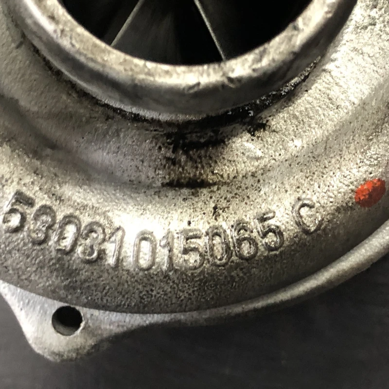 Turbosuflanta turbo turbina / Audi Q5 8R 2012 / Motor, racire si evacuare