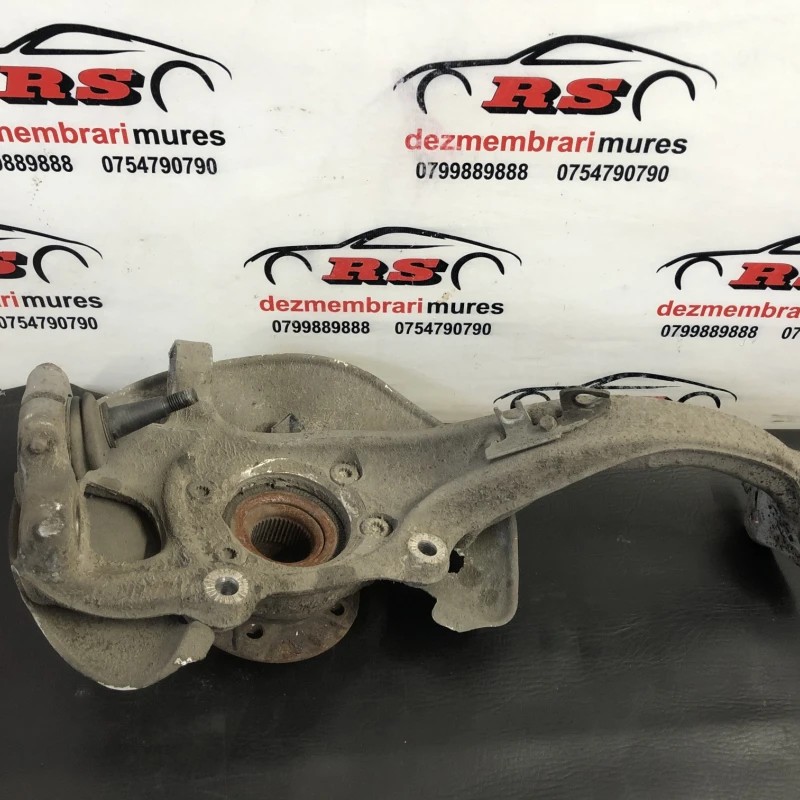 Fuzeta dreapta fata / Audi A4 B8 2011 / Directie si suspensie