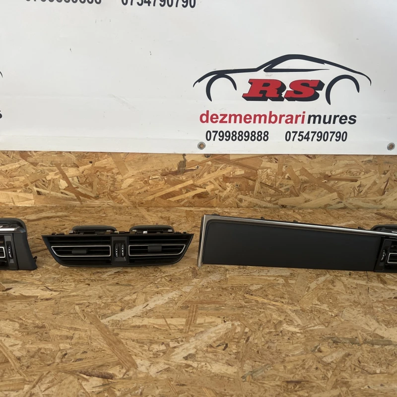 Grila aer bord Porsche 