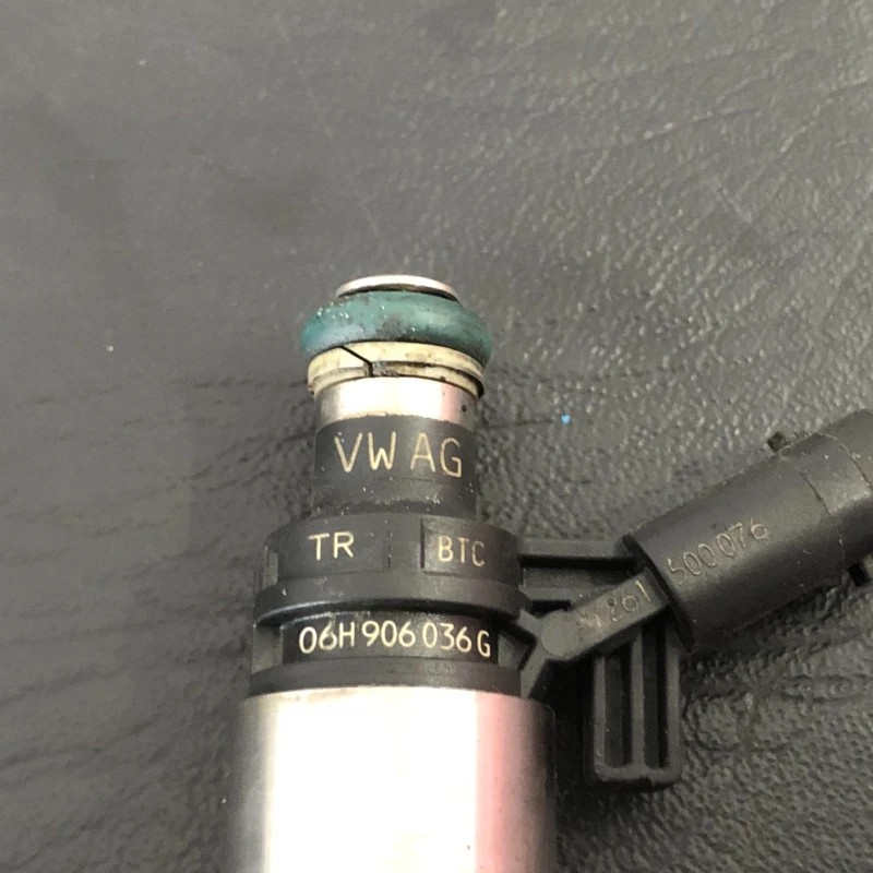 Injector / Audi A4 B8 2011 / Motor, racire si evacuare