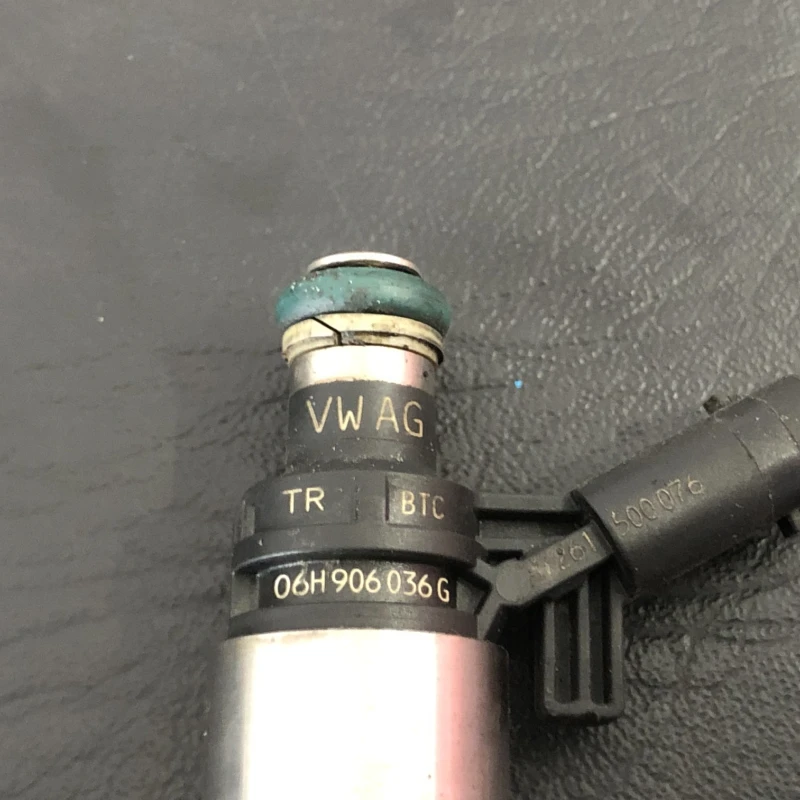 Injector / Audi A4 B8 2011 / Motor, racire si evacuare