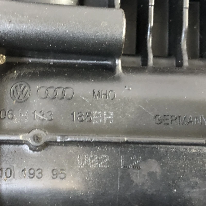 Galerie de admisie / Audi A4 B8 2011 / Motor, racire si evacuare