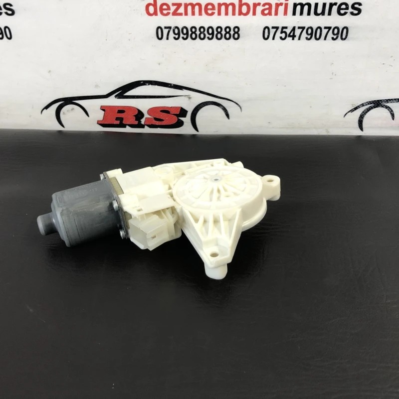 Motoras geam dreapta fata Mercedes-Benz B Class W246 2012