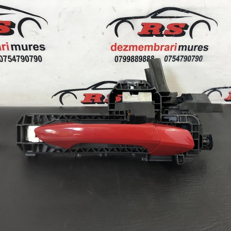 Maner usa dreapta fata / Mercedes-Benz B Class W246 2012 / Caroserie, oglinzi si faruri