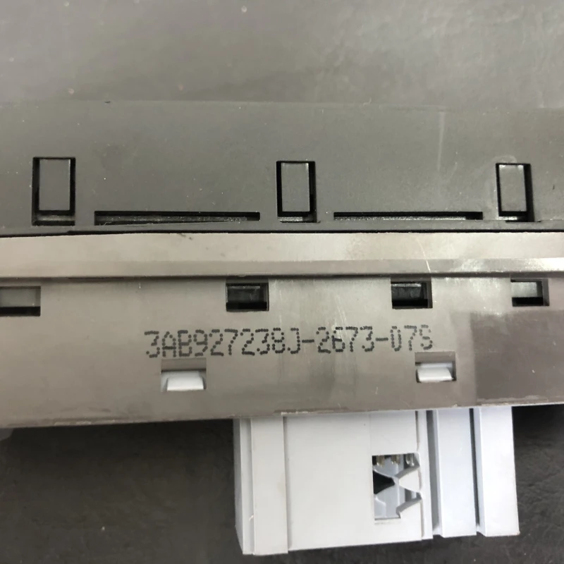 Butoane consola centrala / Volkswagen Passat B7 2013 / Interior