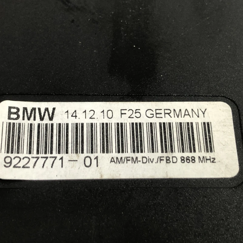 Amplificator antena Diversity / BMW X3 F25 2011 / Audio si electronice