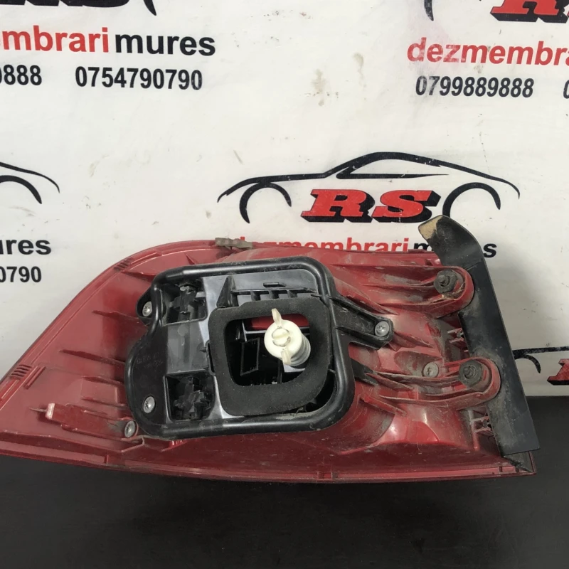 Stop dreapta caroserie / Volkswagen Passat B7 2014 / Caroserie, oglinzi si faruri