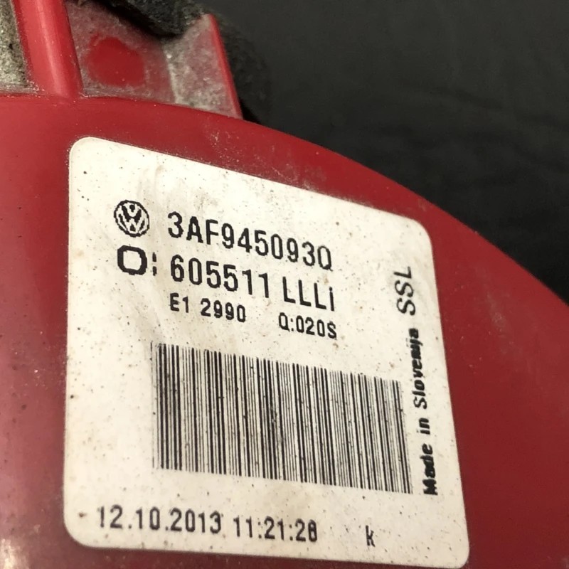 Stop stanga haion / Volkswagen Passat B7 2013 / Caroserie, oglinzi si faruri