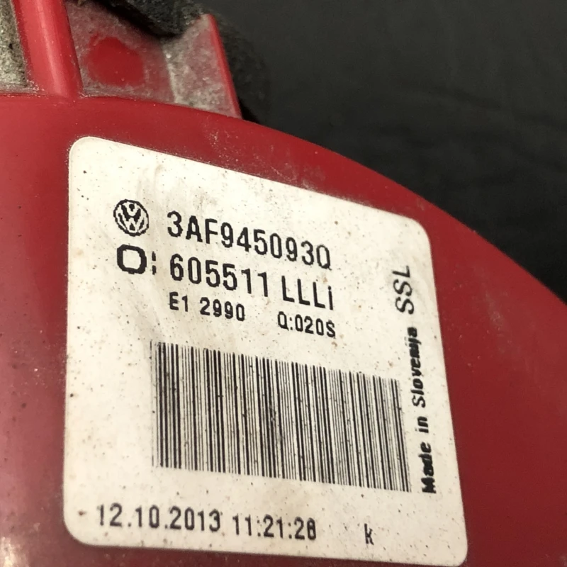 Stop stanga haion / Volkswagen Passat B7 2013 / Caroserie, oglinzi si faruri