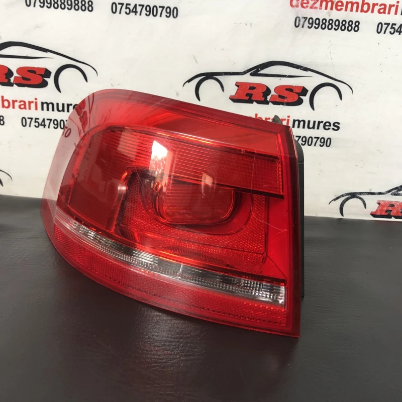 Stop stanga caroserie / Volkswagen Passat B7 2013 / Caroserie, oglinzi si faruri