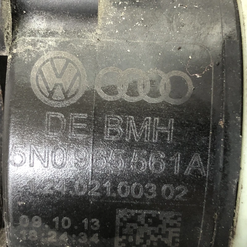 Pompa reciclare apa / Volkswagen Passat B7 2013 / Motor, racire si evacuare