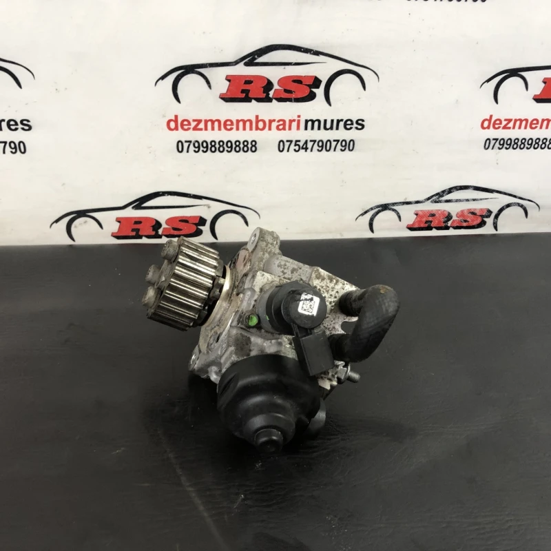 Pompa de injectie inalte / Volkswagen Passat B7 2013 / Motor, racire si evacuare