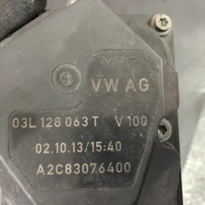 Clapeta de acceleratie / Volkswagen Passat B7 2013 / Motor, racire si evacuare