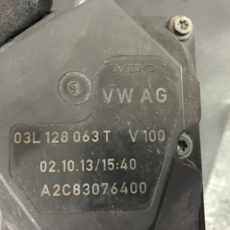 Clapeta de acceleratie / Volkswagen Passat B7 2013 / Motor, racire si evacuare