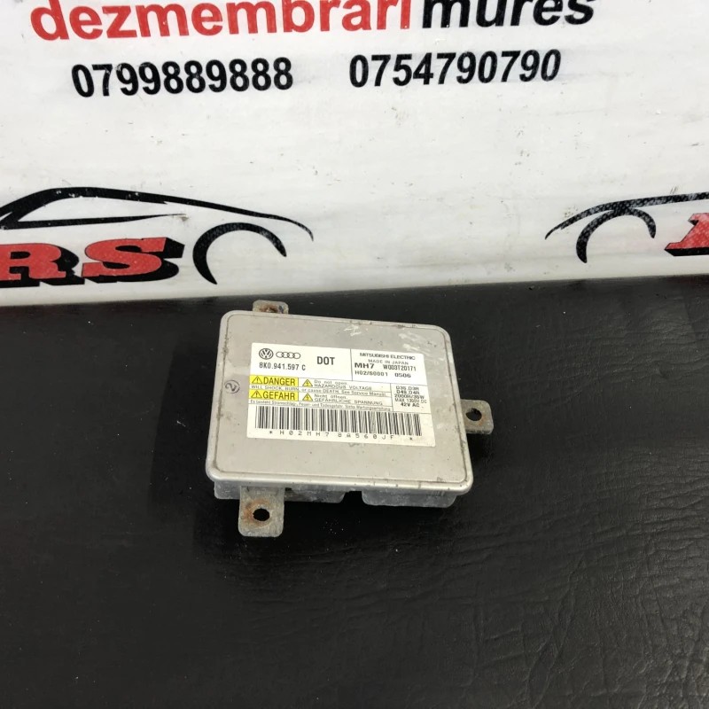 Calculator far xenon / Audi A4 B8 2011 / Audio si electronice