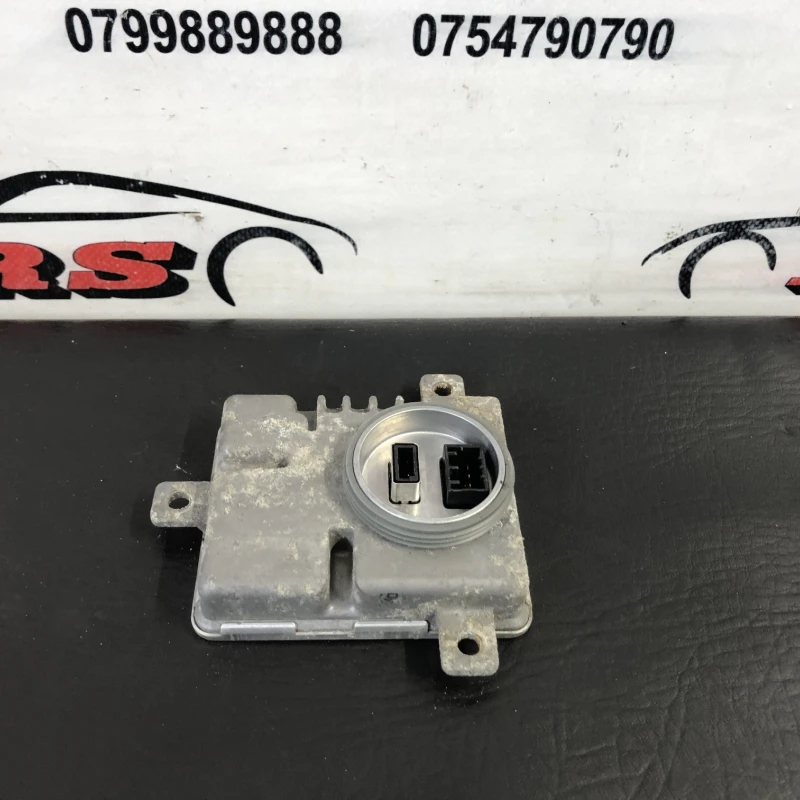 Calculator far xenon / Audi A4 B8 2011 / Audio si electronice