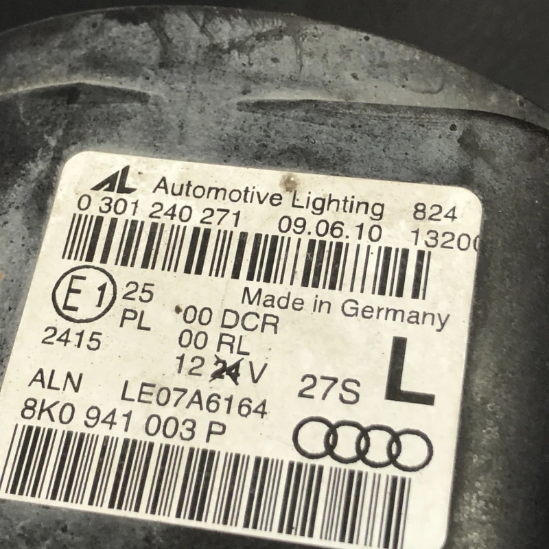 Far stanga xenon / Audi A4 B8 2011 / Caroserie, oglinzi si faruri