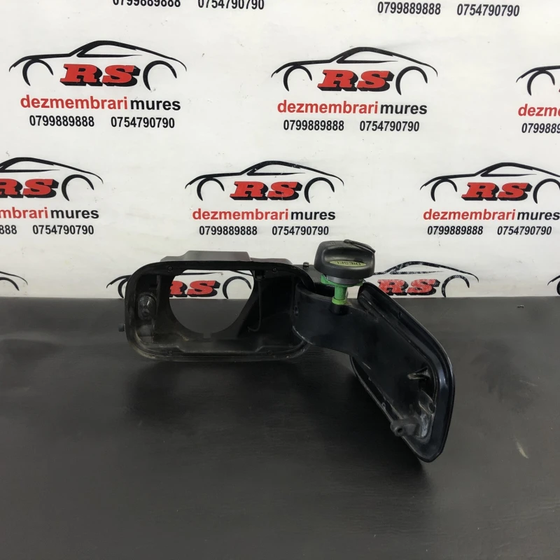 Capac usa rezervor / BMW Seria 7 E65 2008 / Caroserie, oglinzi si faruri