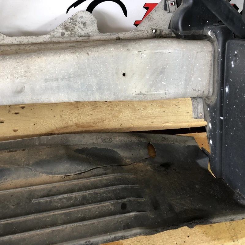 Trager cu intaritura / BMW Seria 7 E65 2008 / Caroserie, oglinzi si faruri