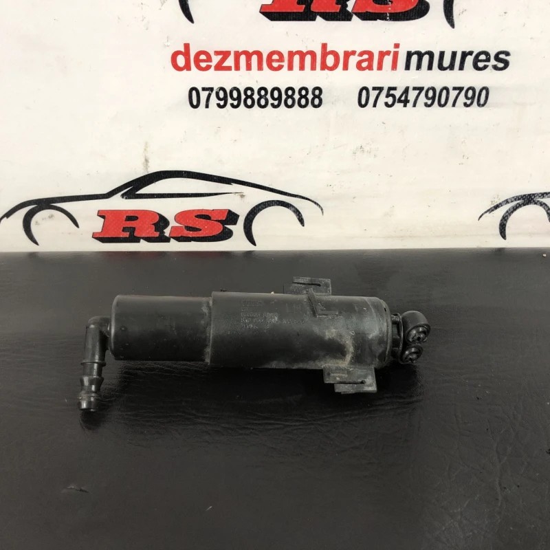 Spalator far stanga / Audi A4 B8 2011 / Caroserie, oglinzi si faruri