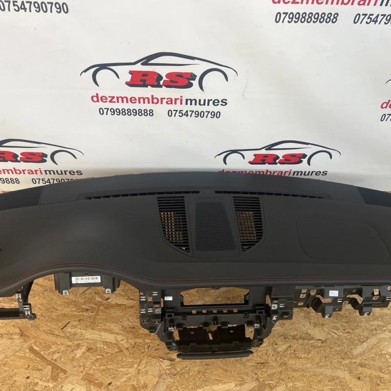 Plansa bord / Porsche Macan Macan 2019 / Interior