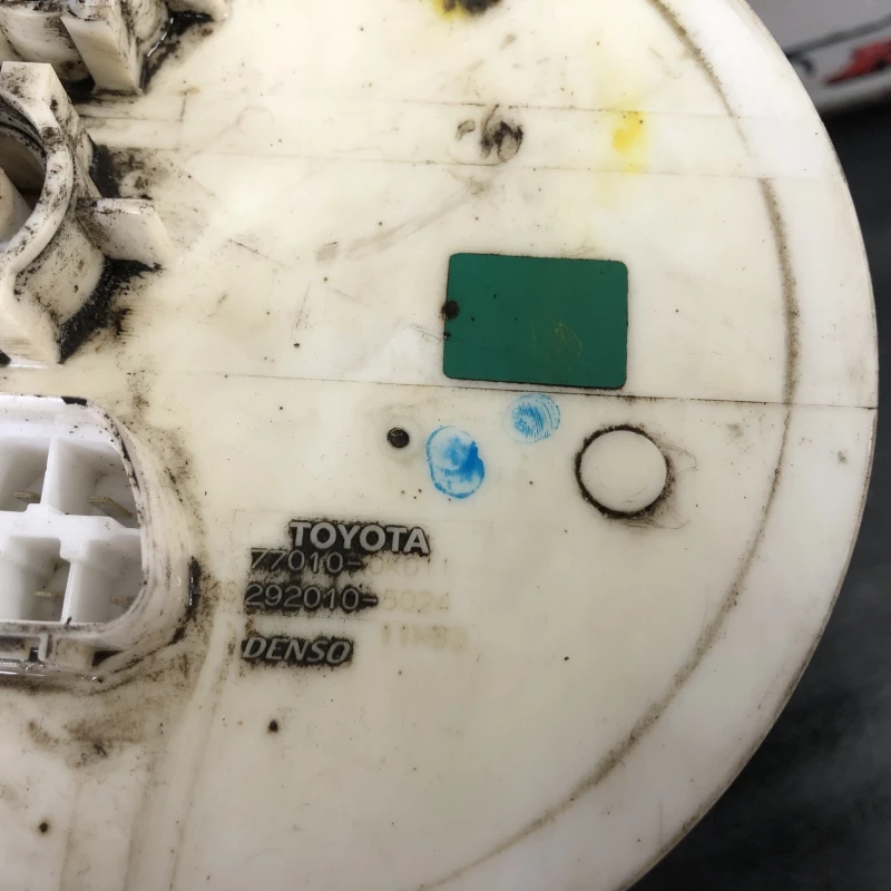Pompa combustibil / Toyota Hilux  2007 / Motor, racire si evacuare