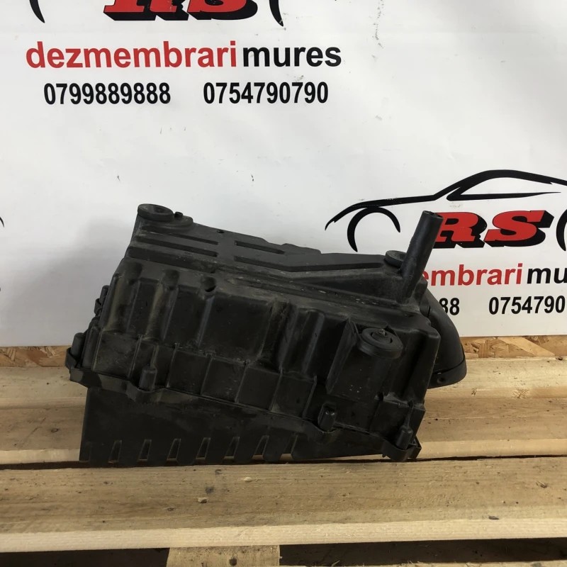 Carcasa filtru aer / Volkswagen Passat B7 2014 / Motor, racire si evacuare