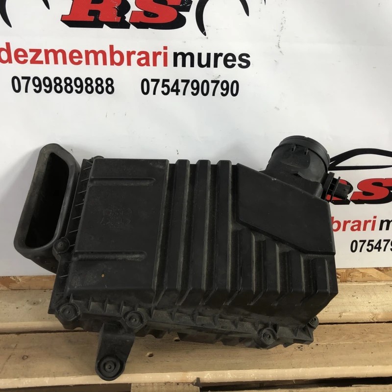 Carcasa filtru aer / Volkswagen Passat B7 2014 / Motor, racire si evacuare