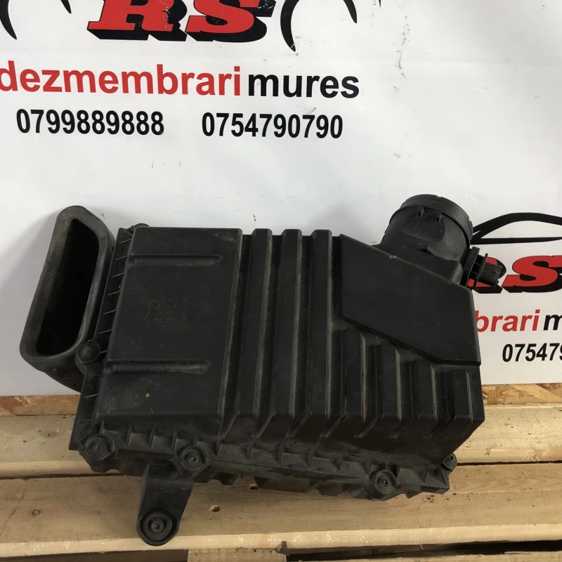 Carcasa filtru aer / Volkswagen Passat B7 2014 / Motor, racire si evacuare