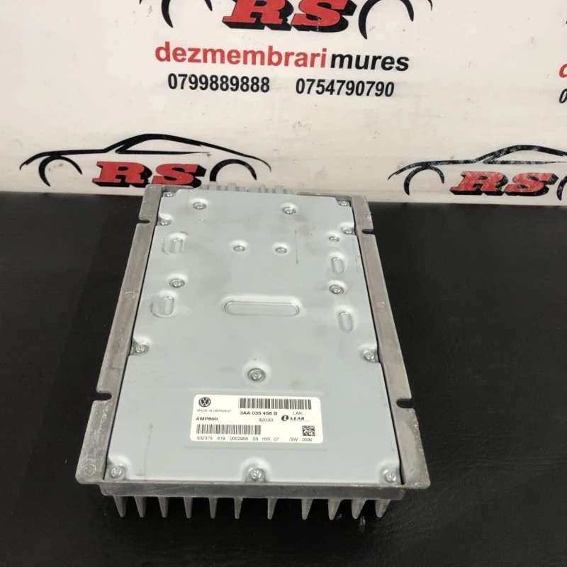 Amplificator audio / Volkswagen Passat B7 2014 / Audio si electronice