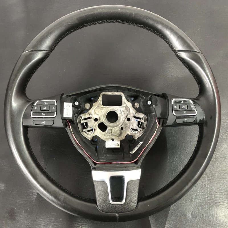 Volan cu comenzi Volkswagen Passat B7 2014