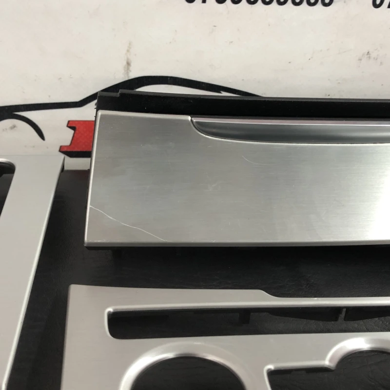 Ornamente trim bord cu scrumiera / Volkswagen Passat B7 2014 / Interior