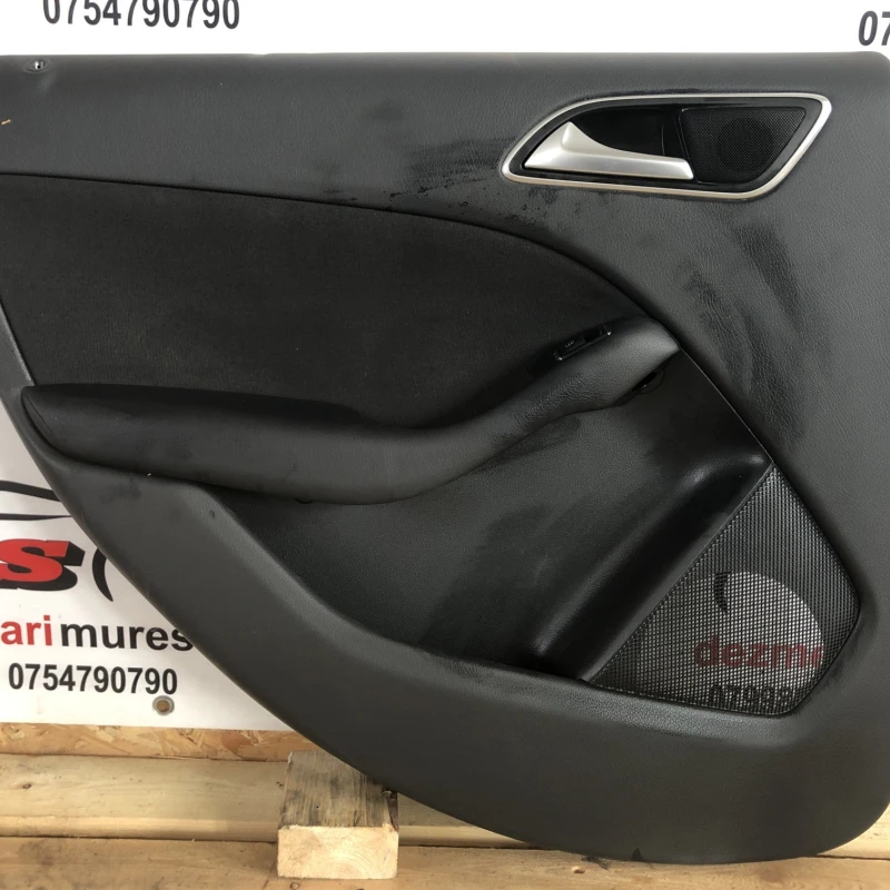 Panou tapiterie usa stanga spate Mercedes-Benz 