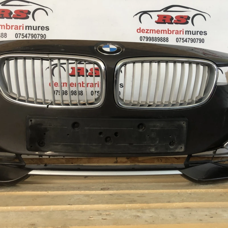 Bara fata / BMW Seria 3 F30 2013 / Caroserie, oglinzi si faruri