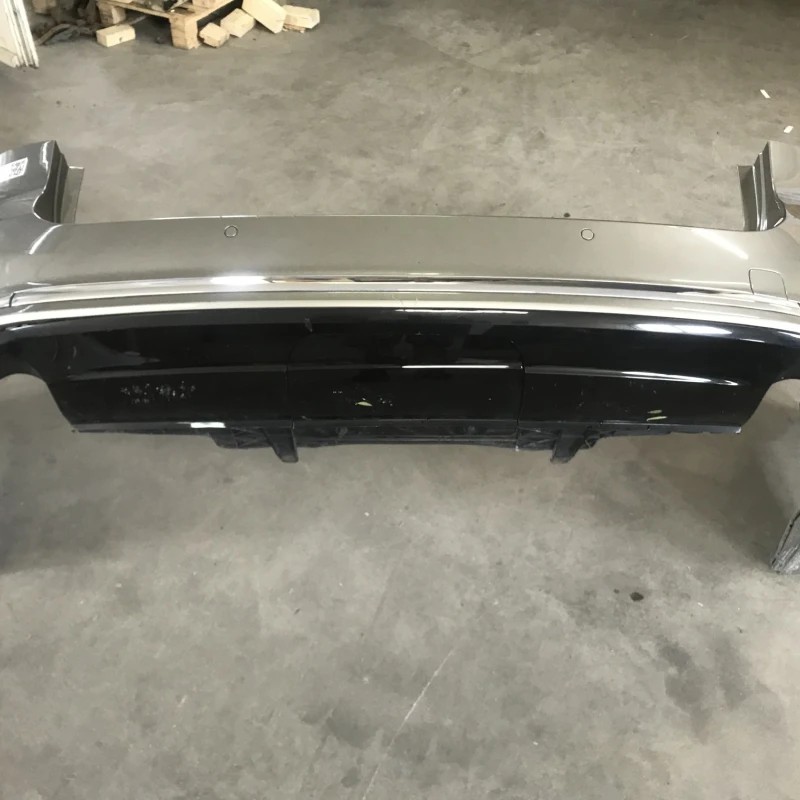 Bara spate / Volkswagen Passat B7 2014 / Caroserie, oglinzi si faruri