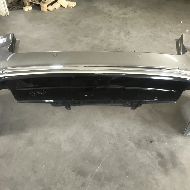 Bara spate / Volkswagen Passat B7 2014 / Caroserie, oglinzi si faruri