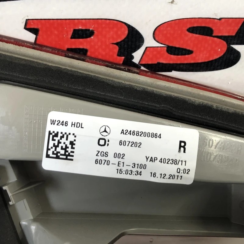 Stop dreapta haion / Mercedes-Benz B Class W246 2012 / Caroserie, oglinzi si faruri