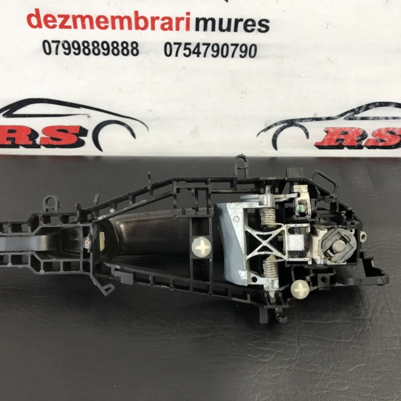 Maner usa stanga fata / BMW Seria 3 F30 2013 / Caroserie, oglinzi si faruri