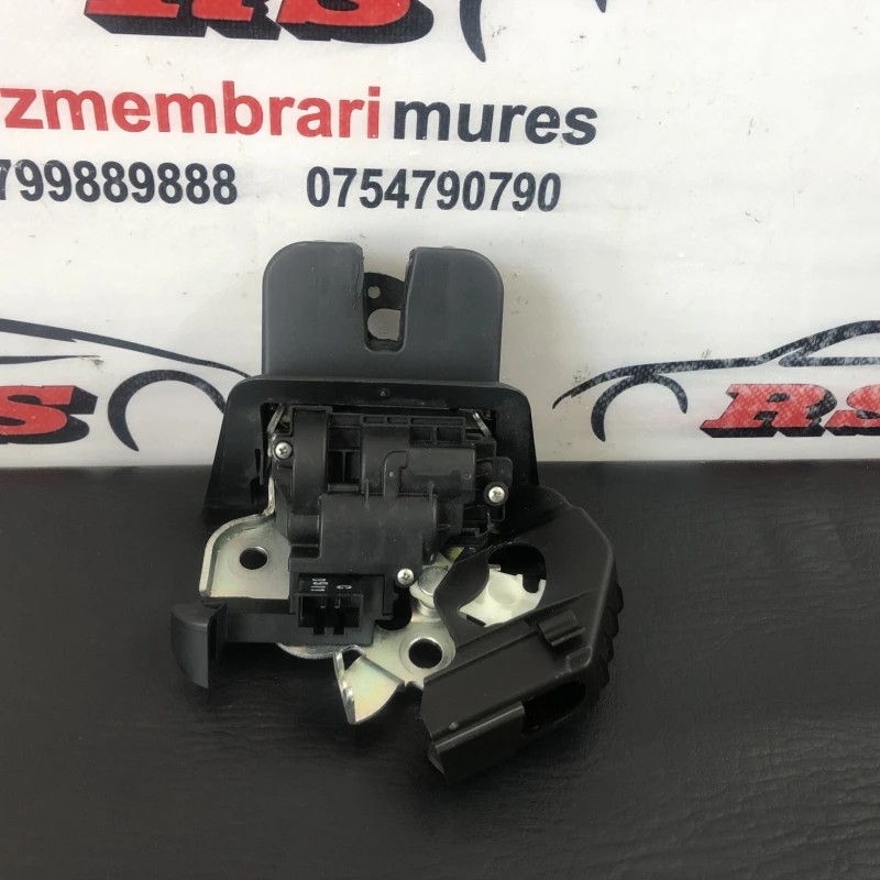 Iala broasca haion / Audi A4 B8 2011 / Caroserie, oglinzi si faruri